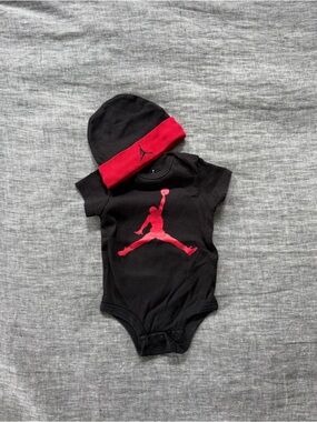 Jordan onesie + hat set